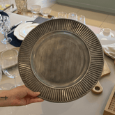 Sousplat Galles Radial Silver Antique Prata 33cm - Ela Decora